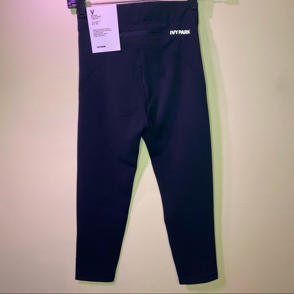 NWT IVY PARK Mid Rise 3/4 Length Legging Sz XS - Picture 6 of 12